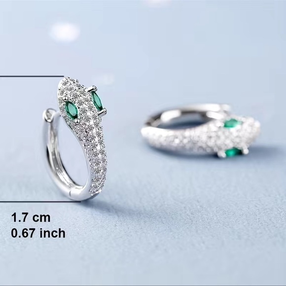 🆕NEW 14K Gold Plated Emerald & CZ Crystal Snake 🐍 Hoop Clip Earrings - Picture 9 of 12